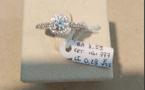 Anello Contorno in Oro Bianco con Diamante